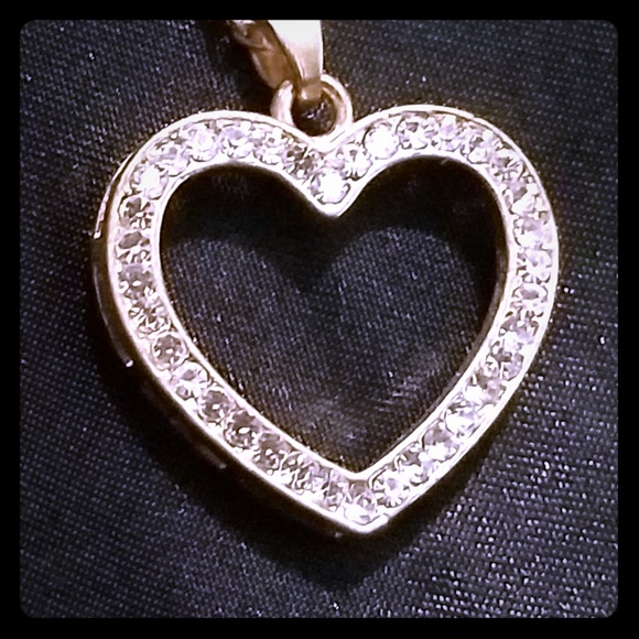 Boutique Jewelry - Heart Shaped Necklace